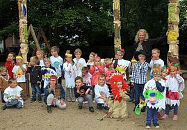 Kindergartenkinder Weidesheim und Ralf Kleiner