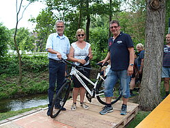 Bürgermeister Dr. Uwe Friedl, Thomas Meyer mit Lebensgefährtin