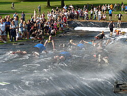 Wasserrutsche beim Max Buddels Fun-Lauf 2019